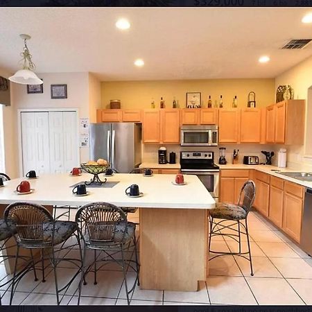 7 Bedroom, 6 Bath And Pool Near Disney In Emerald Island 4 King Master Suites Kissimmee Eksteriør bilde